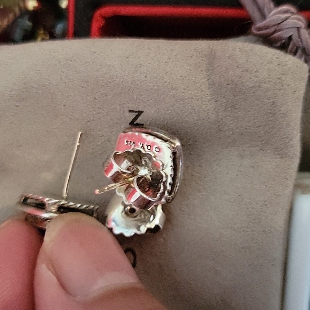 Traded David Yurman diamond topaz stud earring - Picture 3 of 8